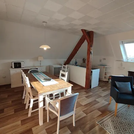 Butterburg Cirksena Apartman