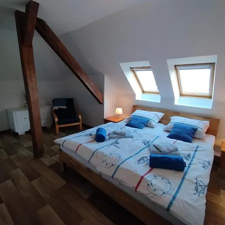 Butterburg Cirksena Apartman